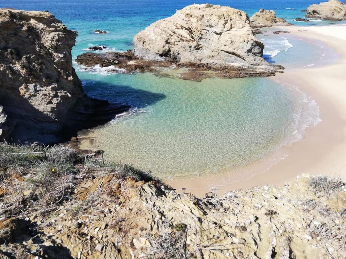 Pé Na Areia, Local